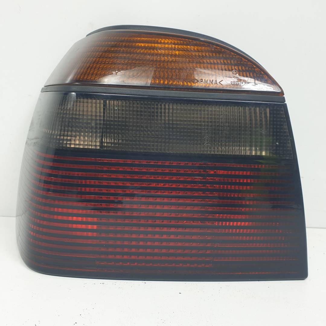 PILOTO TRASERO IZQUIERDO - 1H694511 - VOLKSWAGEN - GOLF III CABRIO (1E7)