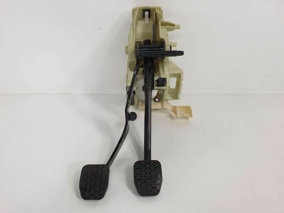 PEDAL EMBRAGUE - 35316789744 - BMW - SERIE 5 TOURING (F11)