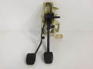 PEDAL EMBRAGUE 35316789744 BMW SERIE 5 TOURING (F11) Autodesguaces Alicante