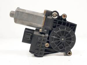 MOTOR ELEVALUNAS DELANTERO IZQUIERDO 0130821775 AUDI A6 BERLINA (4B2) Autodesguaces Alicante