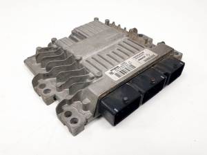 CENTRALITA MOTOR UCE 8200542288 RENAULT MEGANE II BERLINA 5P Autodesguaces Alicante