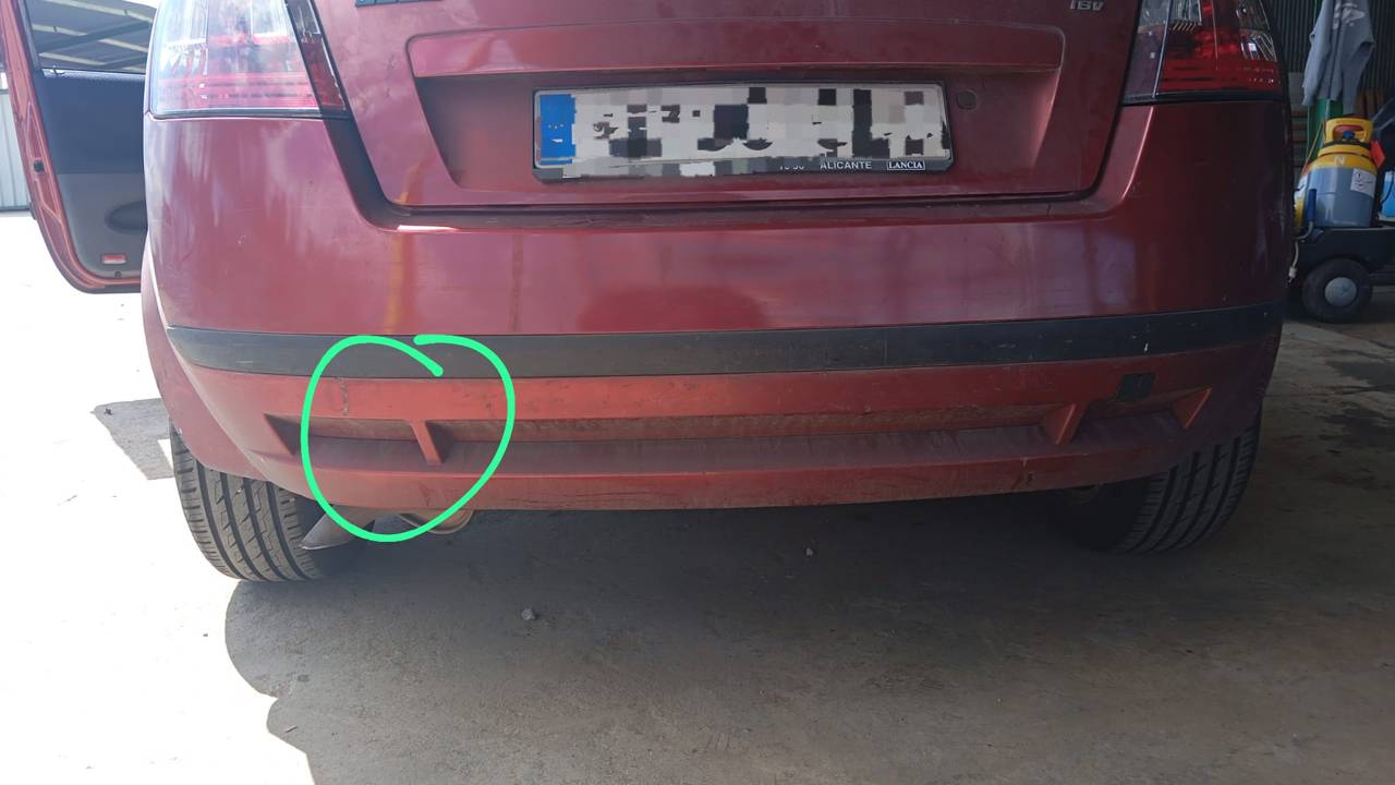 PARAGOLPES TRASERO