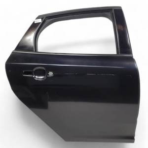 PUERTA TRASERA DERECHA FORD FOCUS LIM. Autodesguaces Alicante