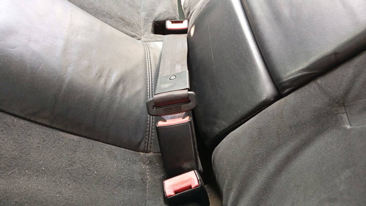 CINTURON SEGURIDAD TRASERO CENTRAL