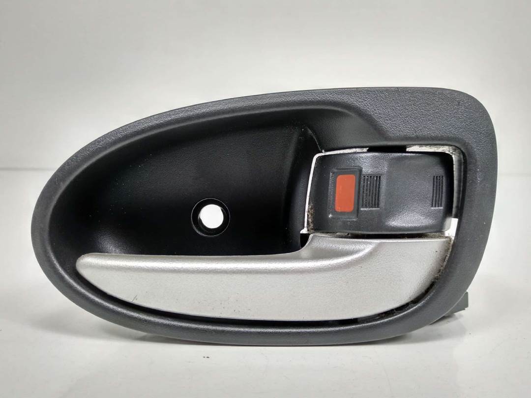MANETA INTERIOR DELANTERA DERECHA - 692050D90 - TOYOTA - YARIS (KSP9/SCP9/NLP9)