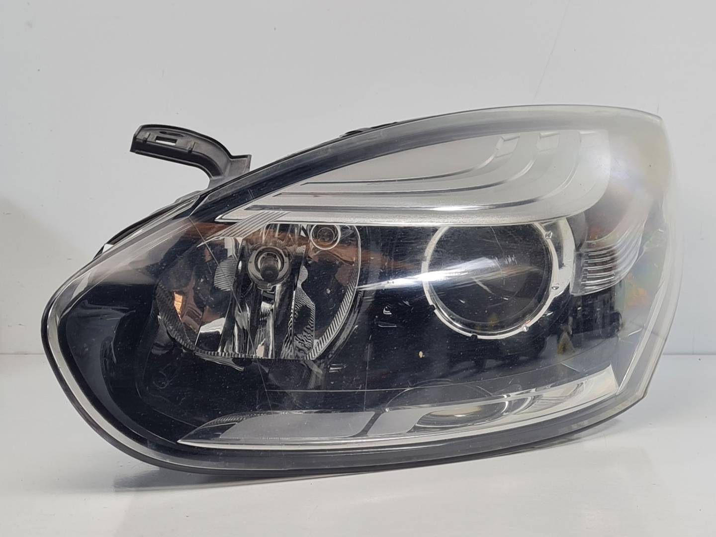 FARO IZQUIERDO - 260605817R - RENAULT - MEGANE III SPORT TOURER