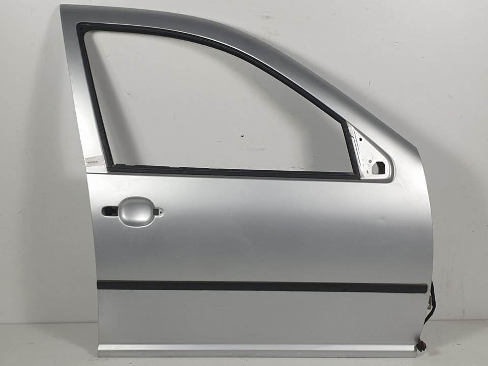 PUERTA DELANTERA DERECHA - VOLKSWAGEN - BORA BERLINA (1J2)