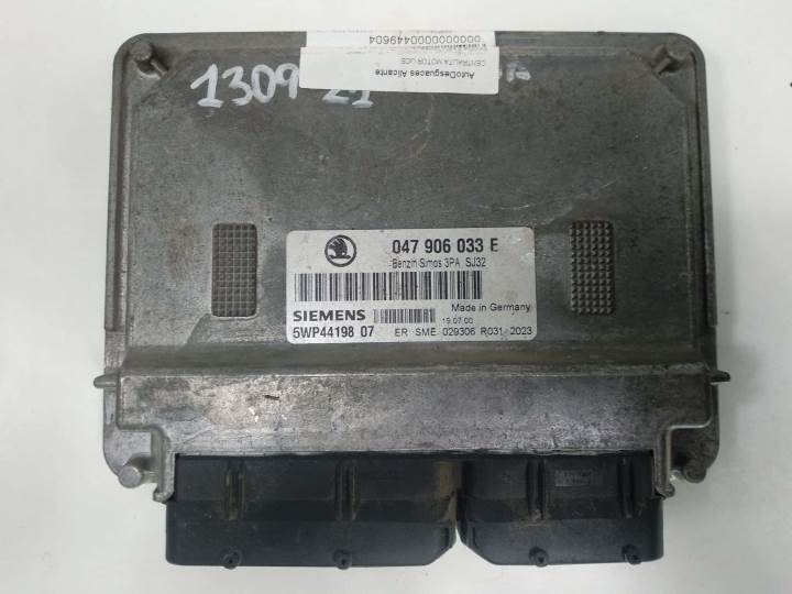 CENTRALITA MOTOR UCE 047906033E SKODA FABIA (6Y2/6Y3) Autodesguaces Alicante