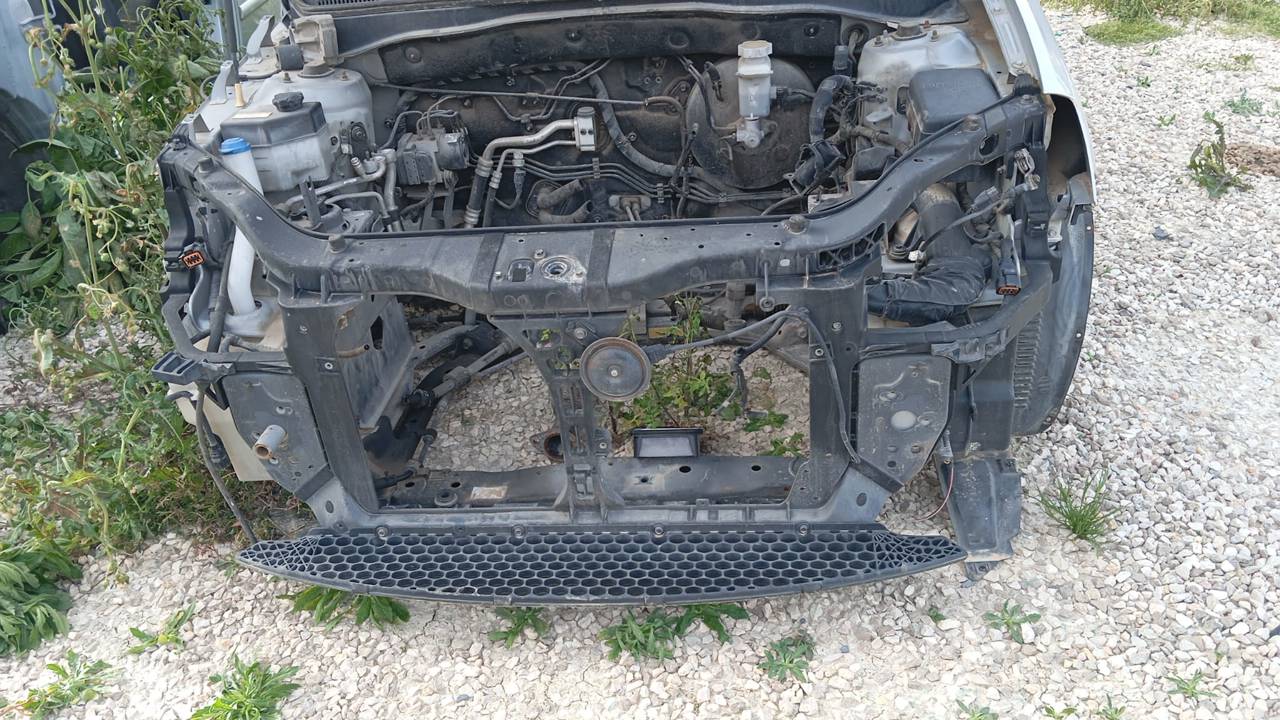 PANEL FRONTAL