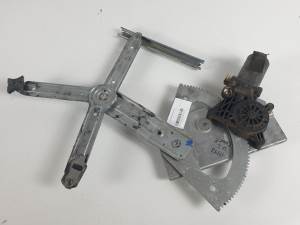 ELEVALUNAS DELANTERO IZQUIERDO 60802870 MERCEDES CLASE E (W210) BERLINA DIESEL Autodesguaces Alicante