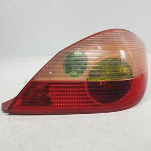 PILOTO TRASERO DERECHO 25660202 OPEL TIGRA TWIN TOP Autodesguaces Alicante