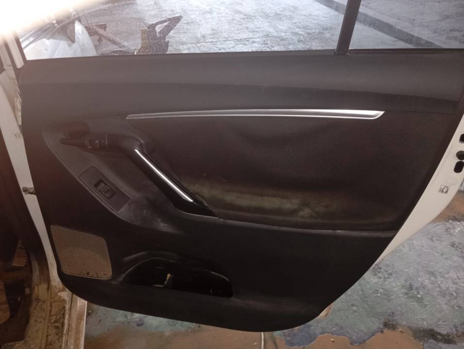 ELEVALUNAS TRASERO DERECHO