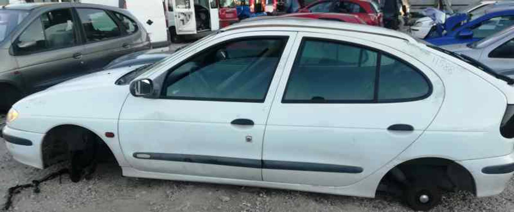 Imagen del vehículo RENAULT MEGANE I BERLINA HATCHBACK (BA0)