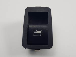 MANDO ELEVALUNAS TRASERO DERECHO 6902174 BMW SERIE 3 BERLINA (E46) Autodesguaces Alicante