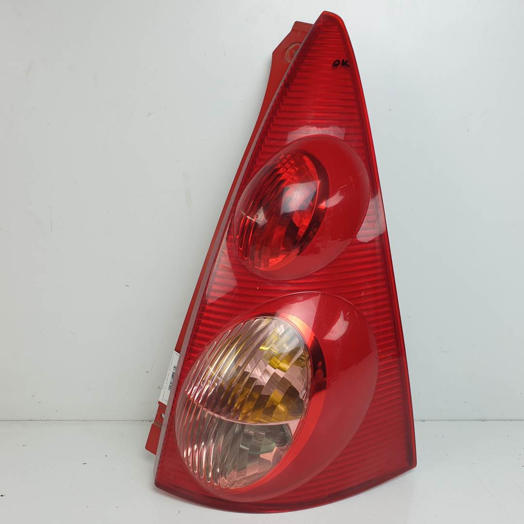 PILOTO TRASERO DERECHO - PEUGEOT - 107