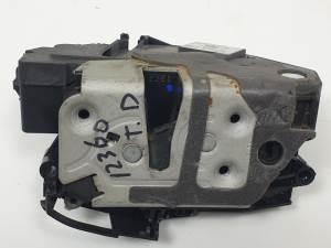 CERRADURA PUERTA TRASERA DERECHA BM5AA26412BB FORD FOCUS LIM. (CB8) Autodesguaces Alicante