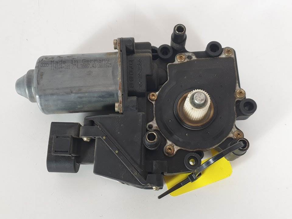 MOTOR ELEVALUNAS DELANTERO DERECHO - 114184101 - AUDI - A4 AVANT (8E)