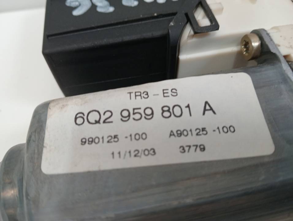MOTOR ELEVALUNAS DELANTERO DERECHO