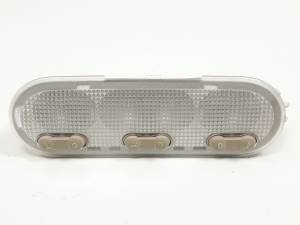 LUZ INTERIOR 8200073234 NISSAN JUKE (F15) Autodesguaces Alicante