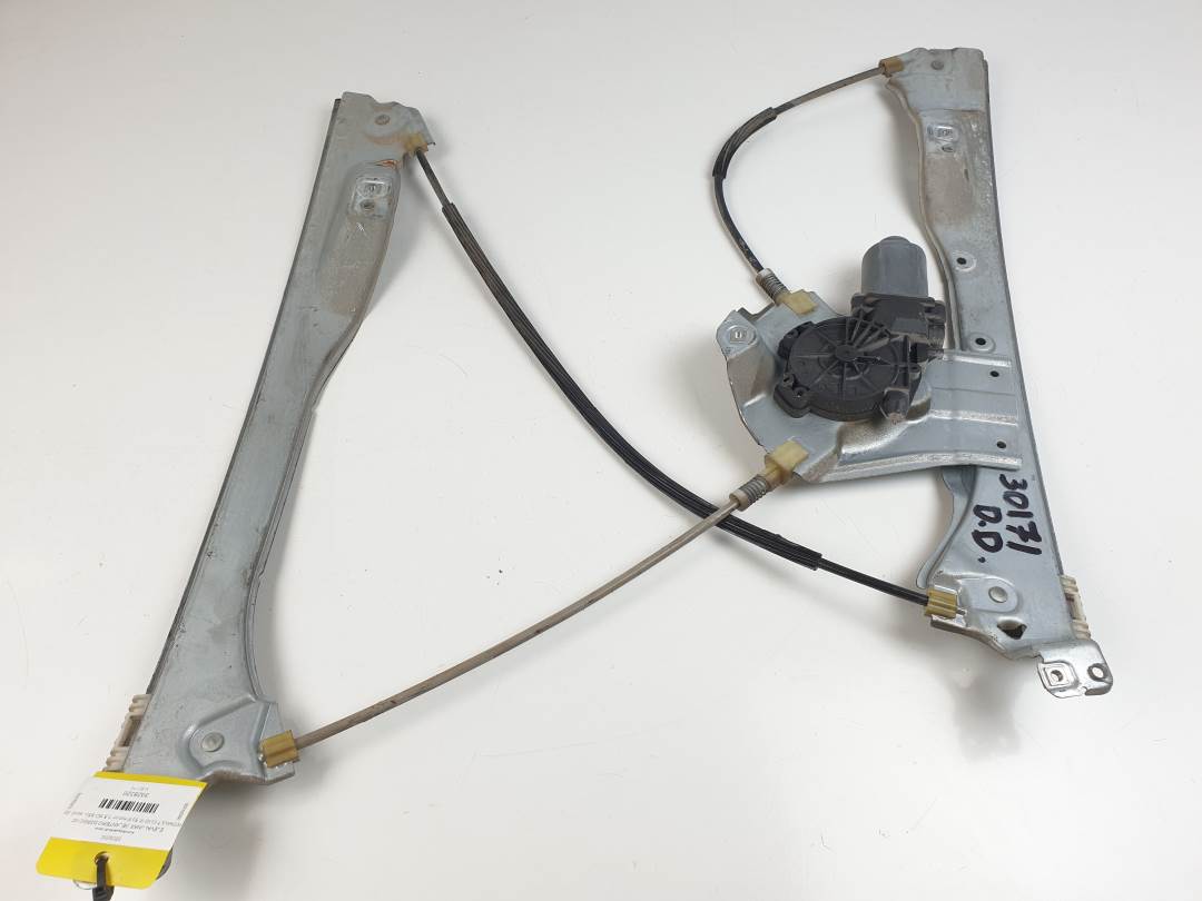 ELEVALUNAS DELANTERO DERECHO - 400861F - RENAULT - CLIO III