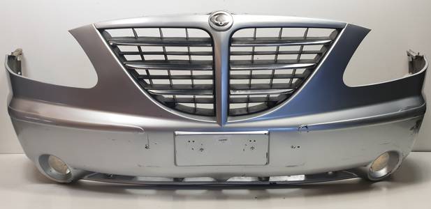 PARAGOLPES DELANTERO SSANGYONG RODIUS Autodesguaces Alicante