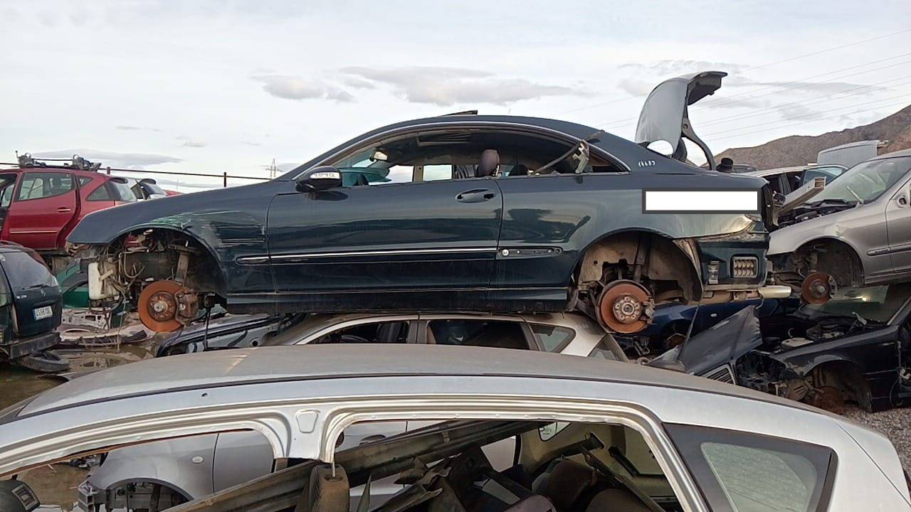 Imagen del vehículo MERCEDES-BENZ CLASE CLK (W209) COUPE