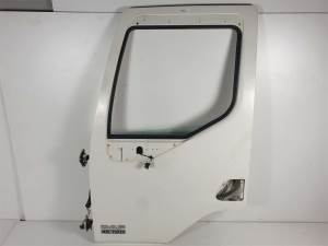 PUERTA DELANTERA IZQUIERDA DAF SERIE LF45.XXX DESDE 06 Autodesguaces Alicante