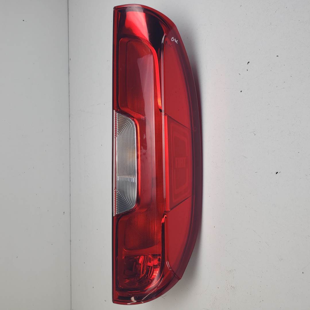 PILOTO TRASERO DERECHO - 52044715 - FIAT - DOBLO II (152)