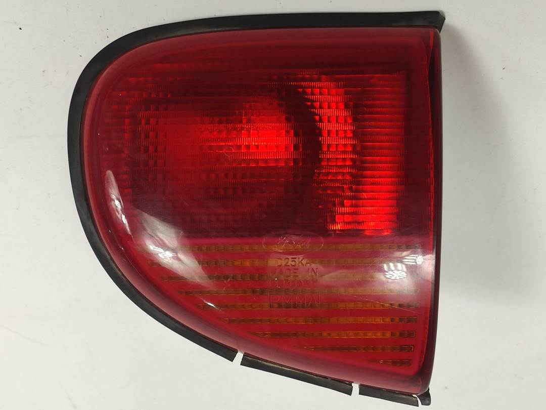 PILOTO TRASERO DERECHO INTERIOR - 93AG15K258 - FORD - ESCORT BERL./TURNIER