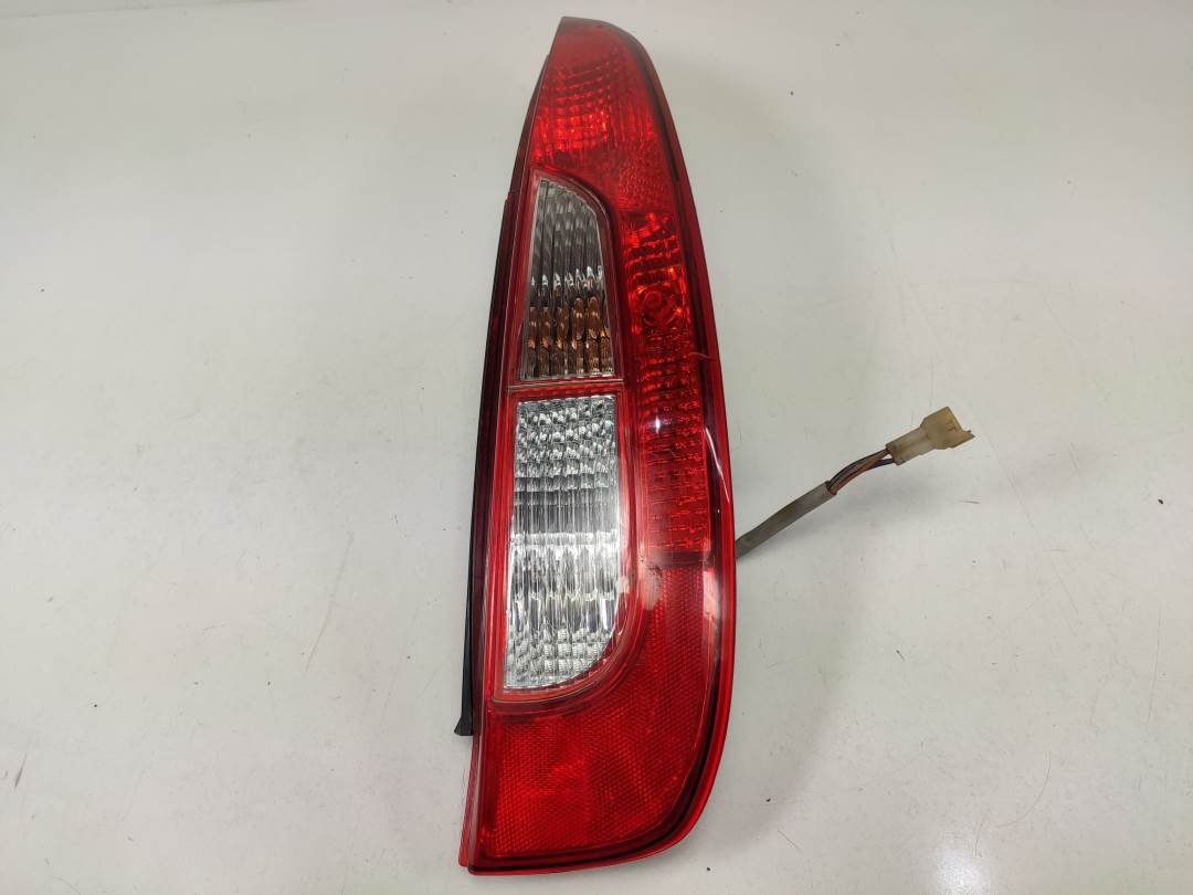 PILOTO TRASERO DERECHO - 2200016670 - TATA - INDICA
