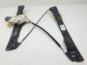 ELEVALUNAS DELANTERO IZQUIERDO 7060265S BMW SERIE 3 BERLINA (E90) Autodesguaces Alicante