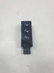 MANDO ASIENTO ELECTRICO 15F634 TOYOTA RAV4 Autodesguaces Alicante