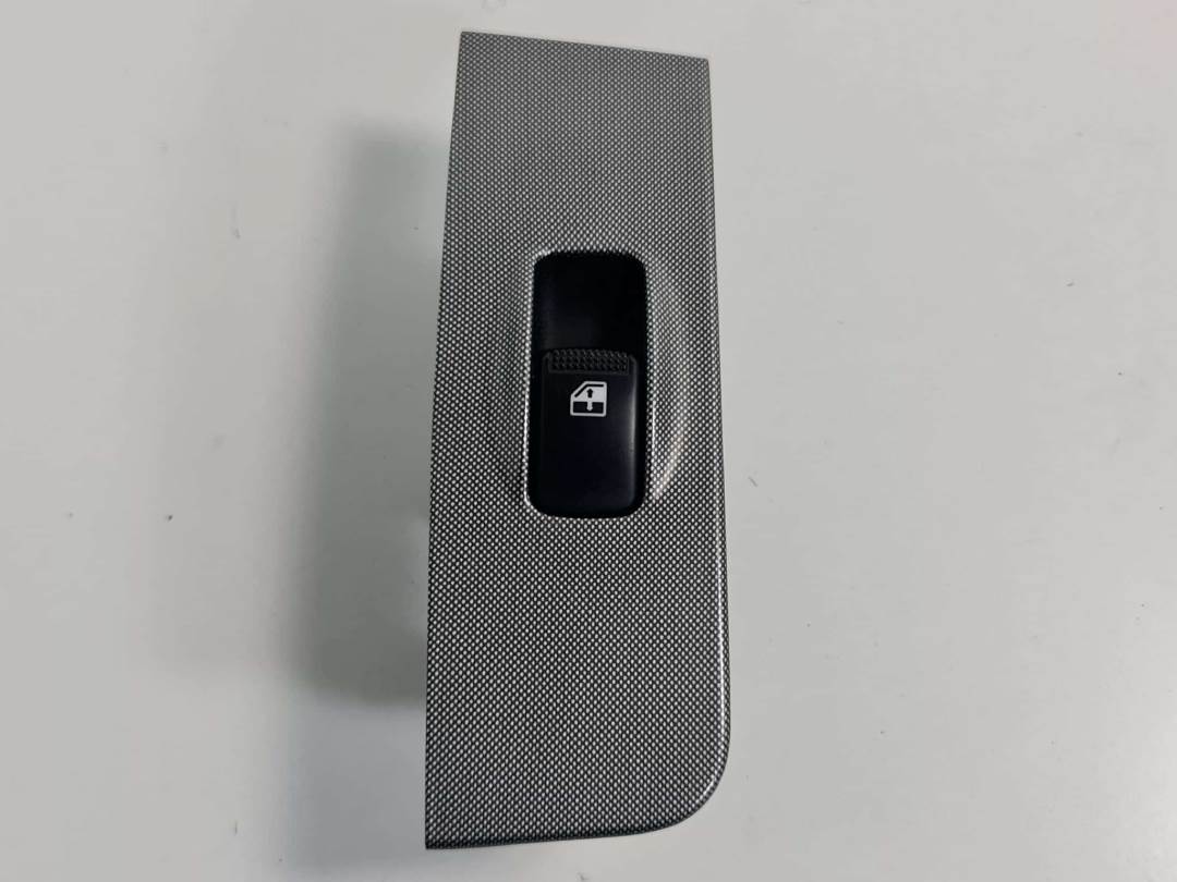 MANDO ELEVALUNAS TRASERO IZQUIERDO - 9358017500 - HYUNDAI - MATRIX (FC)