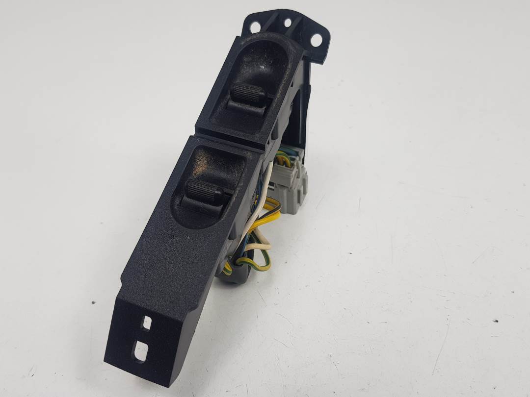 MANDO ELEVALUNAS DELANTERO DERECHO - MG ROVER - SERIE 45 (RT)