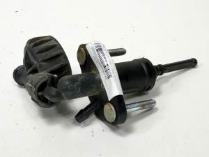 BOMBA EMBRAGUE 55561916 OPEL ASTRA J LIM. Autodesguaces Alicante