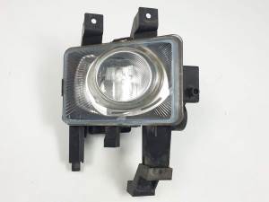 FARO ANTINIEBLA DERECHO 24462134 OPEL ZAFIRA B Autodesguaces Alicante
