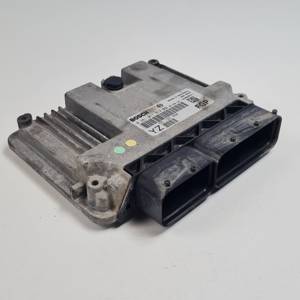 CENTRALITA MOTOR UCE 0281011914 OPEL VECTRA C BERLINA Autodesguaces Alicante