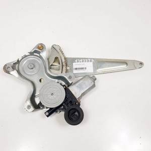 ELEVALUNAS TRASERO DERECHO 8572032150 TOYOTA RAV 4 (A2) Autodesguaces Alicante