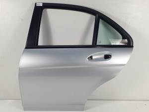 PUERTA TRASERA IZQUIERDA MERCEDES CLASE C (W204) BERLINA Autodesguaces Alicante