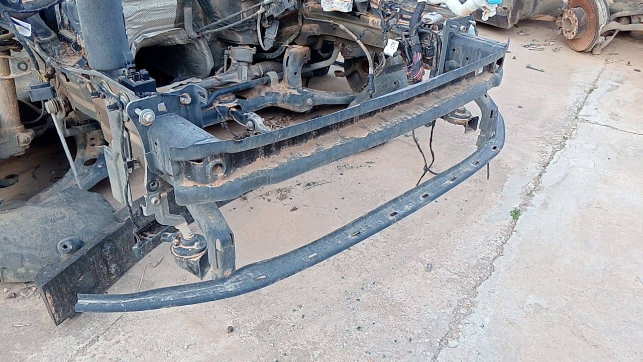 REFUERZO PARAGOLPES DELANTERO