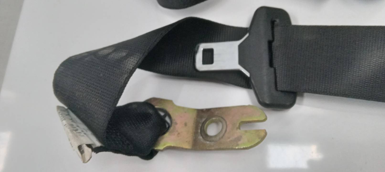 CINTURON SEGURIDAD TRASERO IZQUIERDO