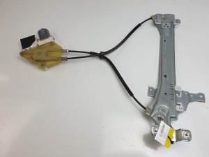ELEVALUNAS TRASERO IZQUIERDO 827310185R RENAULT MEGANE III BERLINA 5P Autodesguaces Alicante