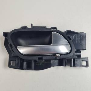MANETA INTERIOR TRASERA DERECHA 96555516VV PEUGEOT 2008 Autodesguaces Alicante