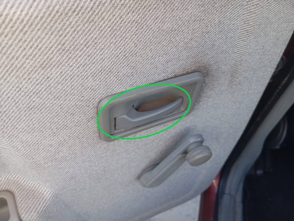 MANETA INTERIOR TRASERA IZQUIERDA