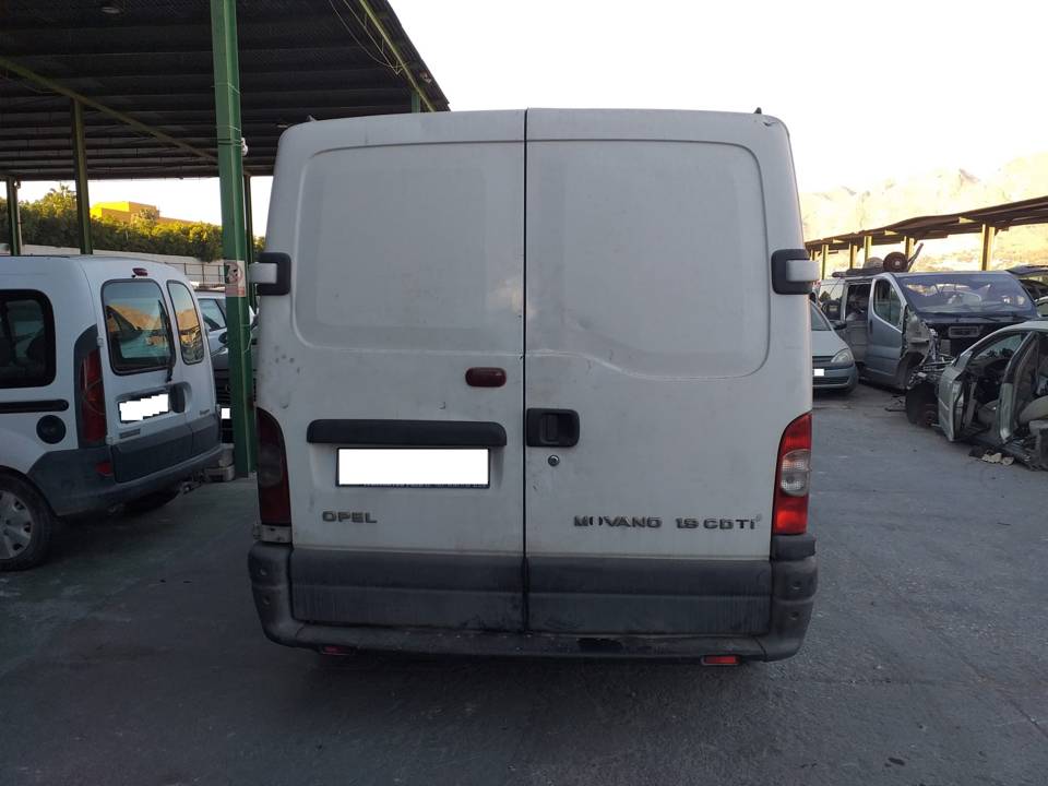 PUNTERA PARAGOLPES TRASERA DERECHA