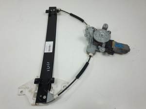 ELEVALUNAS TRASERO DERECHO 98840CZ010 SSANGYONG KORANDO Autodesguaces Alicante