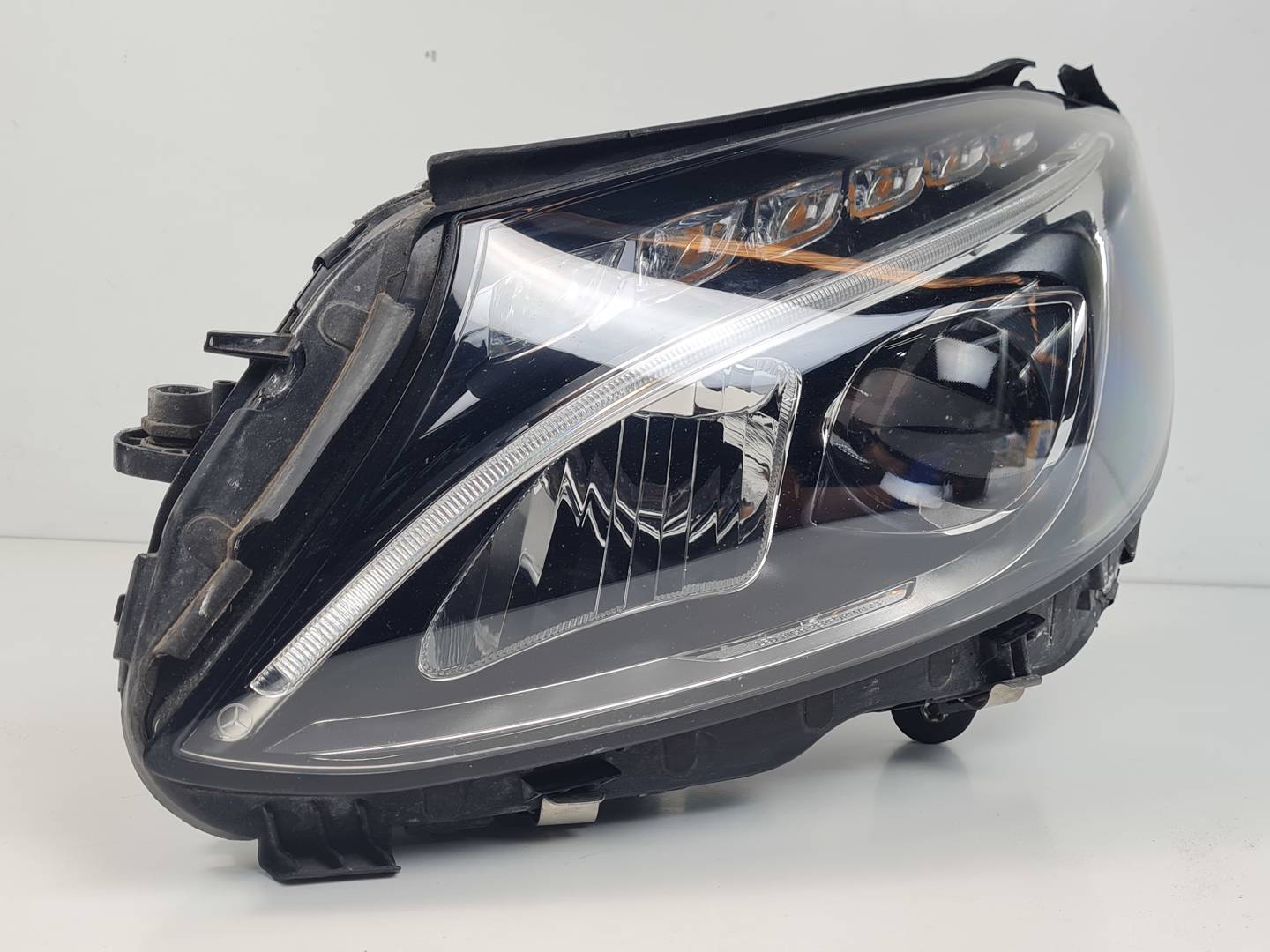 FARO IZQUIERDO - A2058201361 - MERCEDES - CLASE C (W205) LIM.