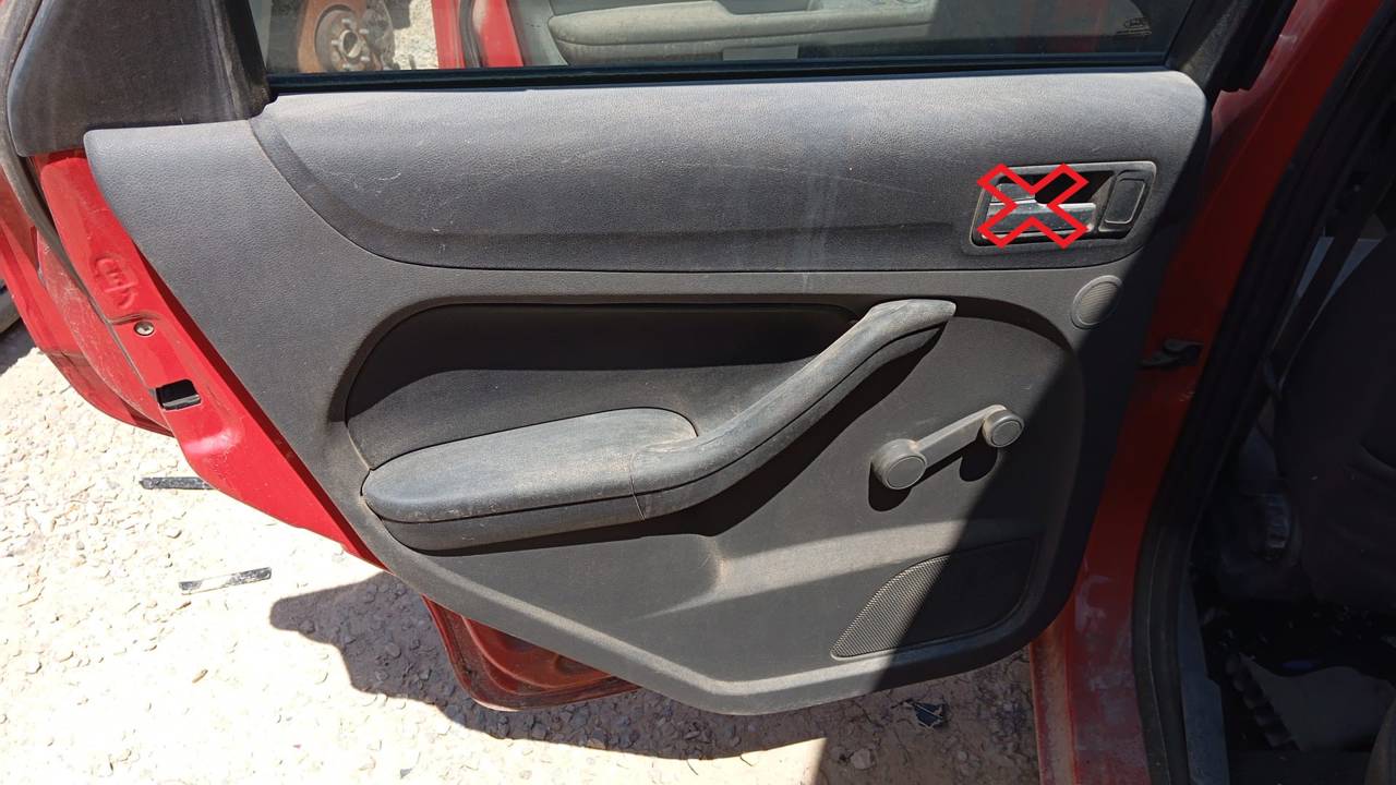 GUARNECIDO PUERTA TRASERA IZQUIERDA