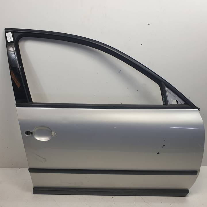 PUERTA DELANTERA DERECHA VOLKSWAGEN PASSAT VARIANT (3B5) Autodesguaces Alicante