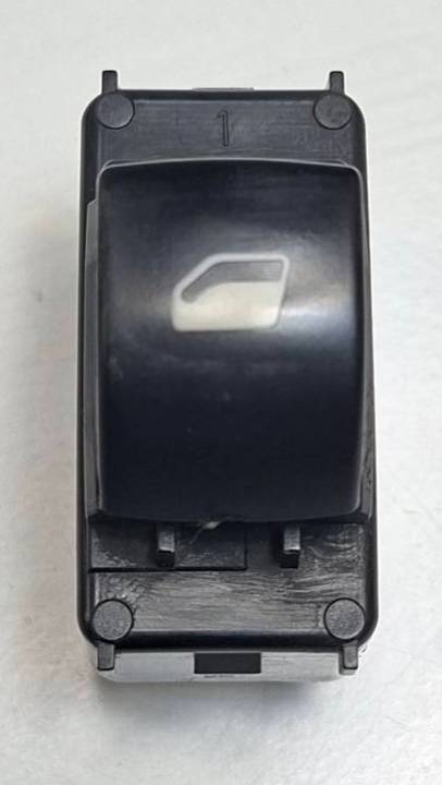 MANDO ELEVALUNAS DELANTERO DERECHO 96548606 PEUGEOT 207 CC Autodesguaces Alicante